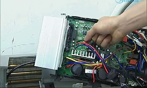 洛龙美的空调电话是多少